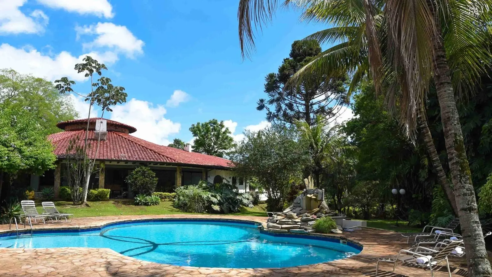 Residencia privada en Alto Paraná